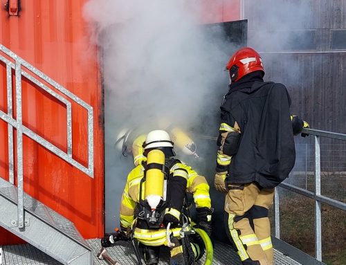 Erfolgreicher Übungstag: Winsener Feuerwehr absolviert neues Modul 3 in der FTZ Hittfeld
