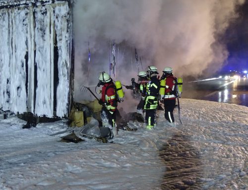 Lkw-Brand auf A7 – fünf Feuerwehren im Einsatz