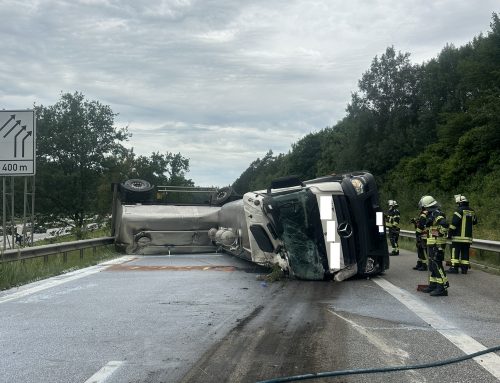 Schwerer Lkw-Unfall im Dreieck Hamburg-Südwest
