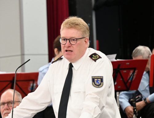 Kreisfeuerwehrtag 2026: Delegiertentagung und Verpflichtung neuer Feuerwehrleute